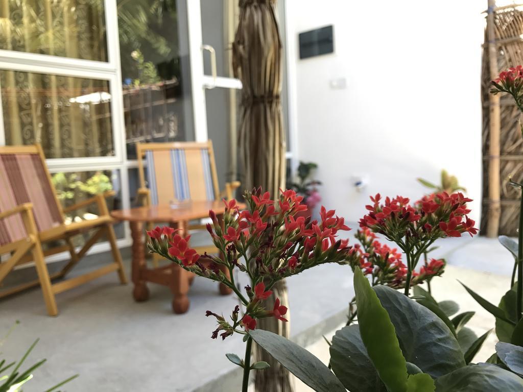 Palm Garden Hotel Thoddoo Bagian luar foto