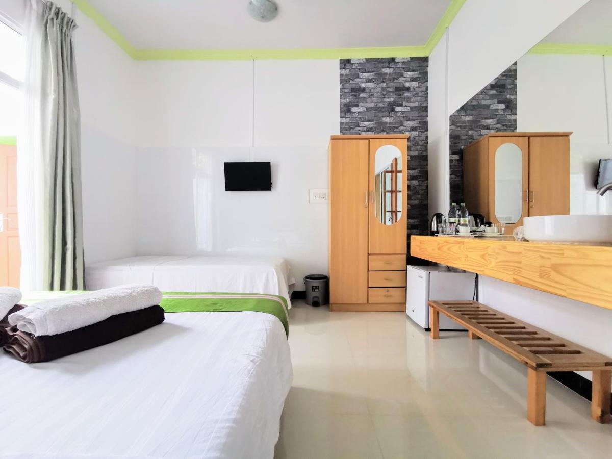 Palm Garden Hotel Thoddoo Bagian luar foto