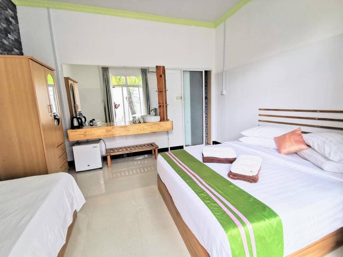 Palm Garden Hotel Thoddoo Bagian luar foto